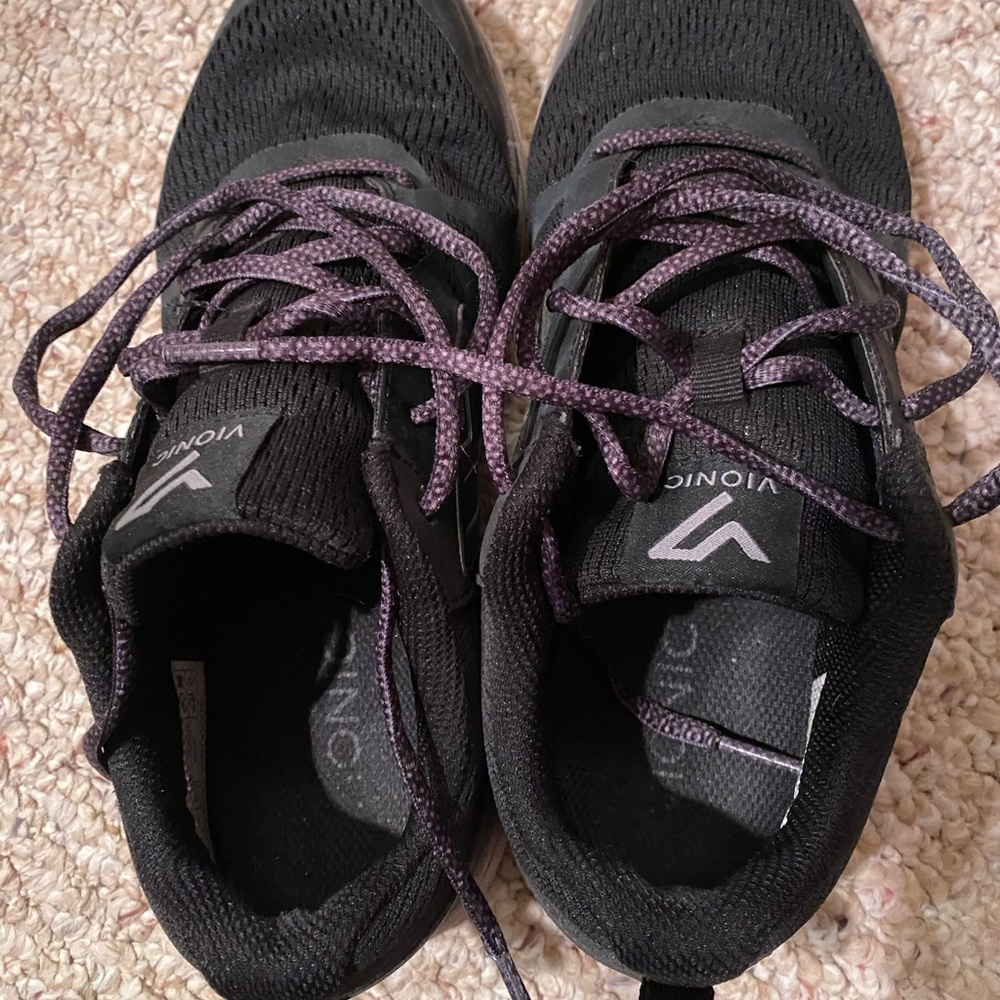 Vionic walking sneakers - Size 8 WIDE